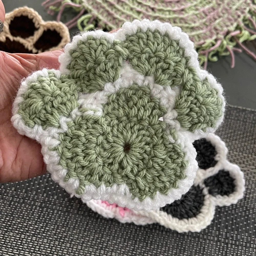 4 pieces set crochet dog paw Coaster handmade new
